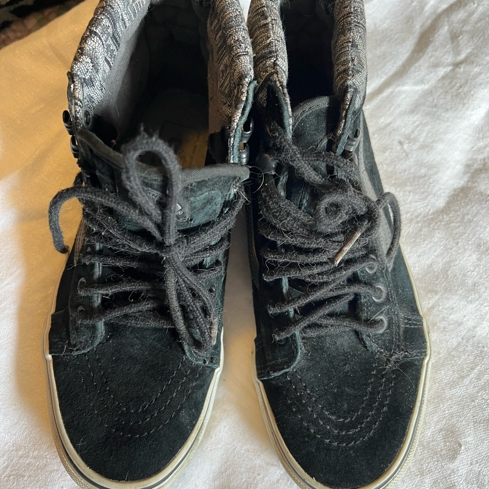 Vans Black and Gray High-Top Sneakers woman's 7 1/2. - Picture 7 of 8